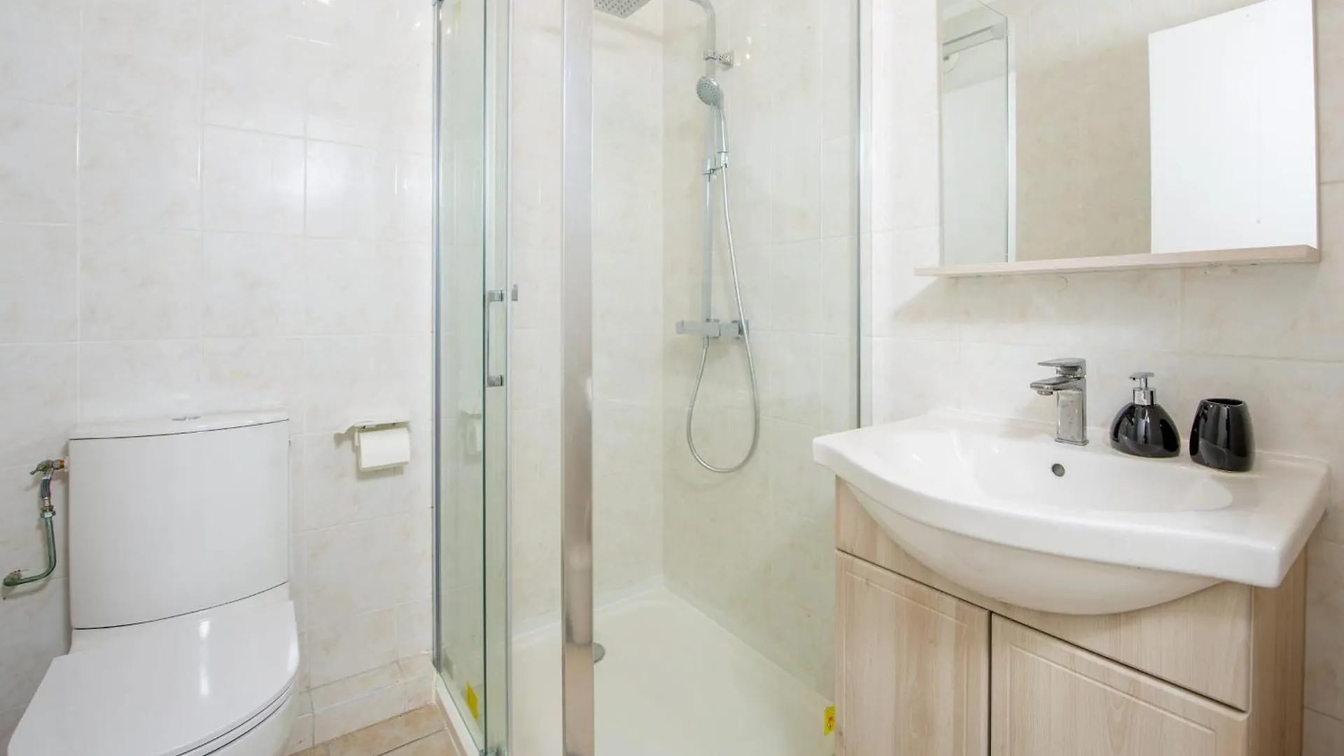Elegance Au Coeur Du Vieil Antibes 2 Chambres Climatisation 6 Personnes 0*,