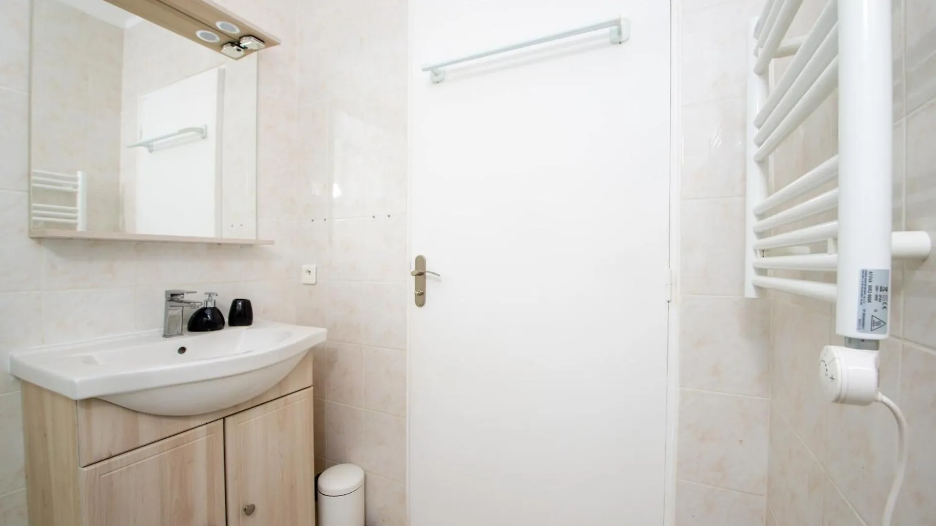 Apartment Elegance Au Coeur Du Vieil Antibes 2 Chambres Climatisation 6 Personnes