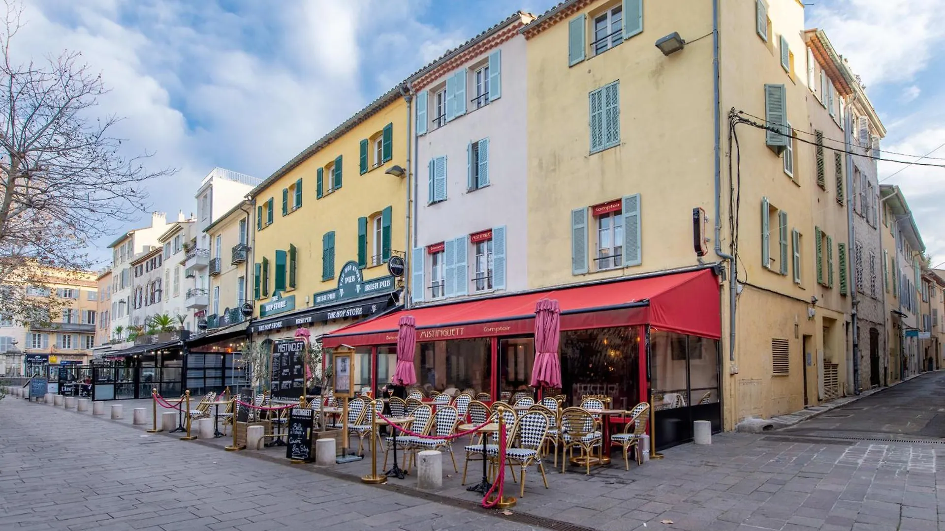 Elegance Au Coeur Du Vieil Antibes 2 Chambres Climatisation 6 Personnes France